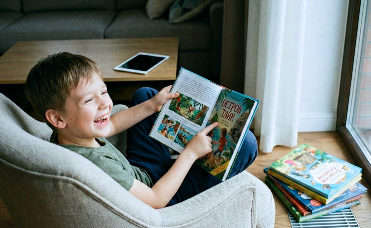 Как привить ребенку любовь к чтению: магия историй и естественное скорочтение